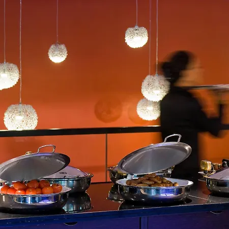 Marriott Rive Gauche & Conference Center Hotel