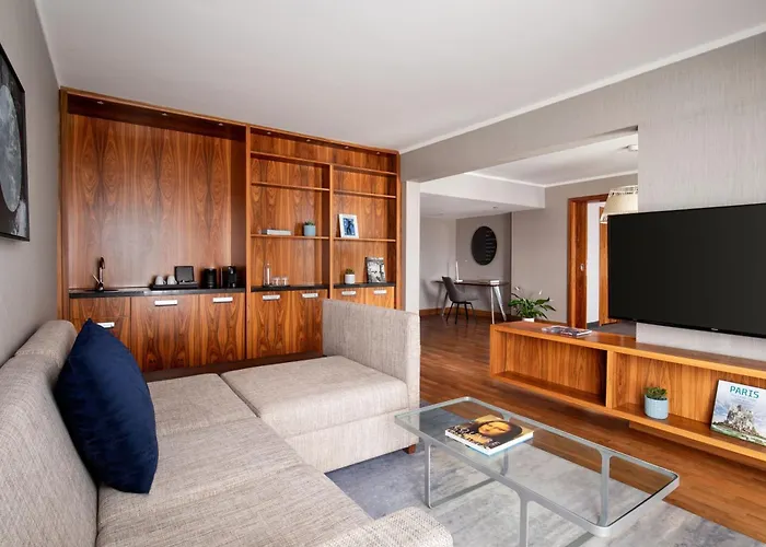 Marriott Rive Gauche & Conference Center Hotel 4*