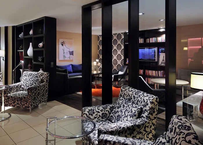 Marriott Rive Gauche & Conference Center 4* Paris