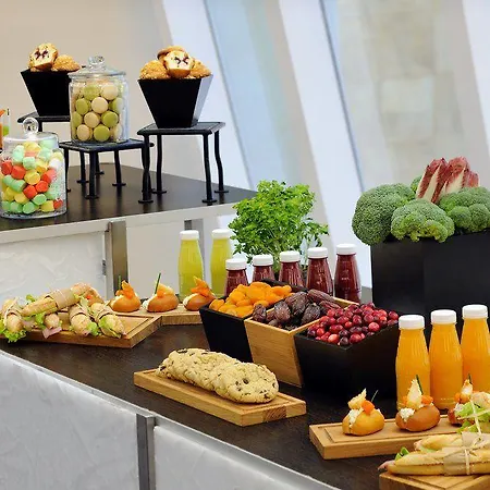Marriott Rive Gauche & Conference Center Hotel 4*