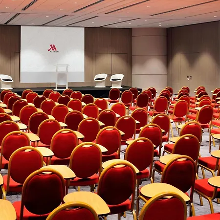 Marriott Rive Gauche & Conference Center 4* Paris