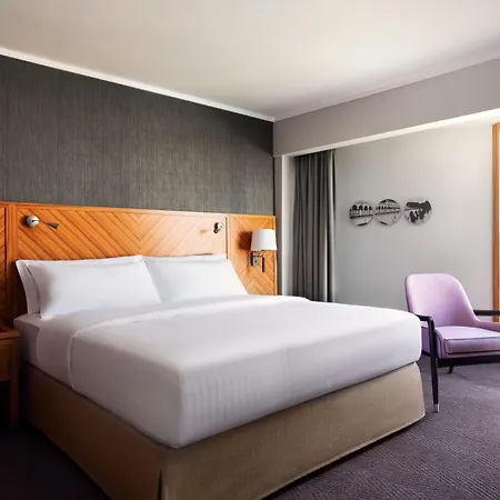 Marriott Rive Gauche & Conference Center 4* Paris