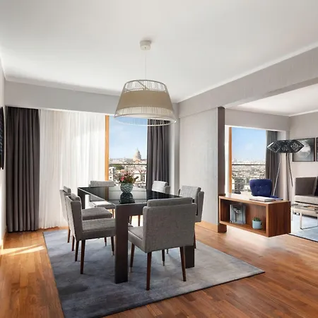 Hotel Marriott Rive Gauche & Conference Center 4*