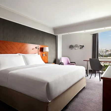 Marriott Rive Gauche & Conference Center 4* Paris