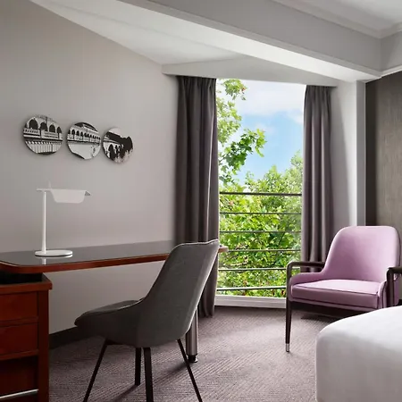 Marriott Rive Gauche & Conference Center Hotel 4*