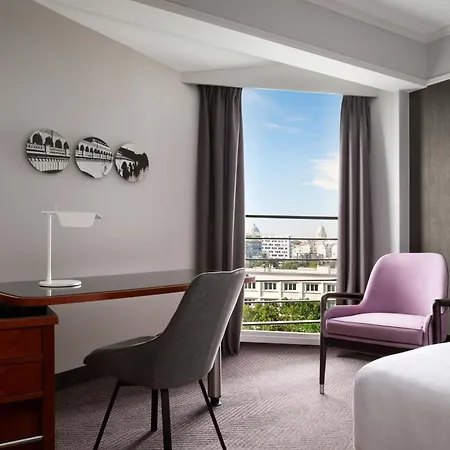 Marriott Rive Gauche & Conference Center Hotel Paris