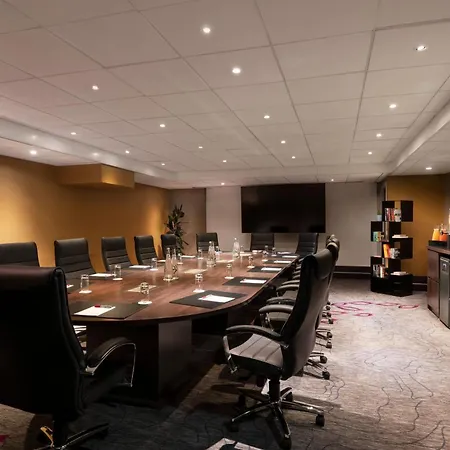 Marriott Rive Gauche & Conference Center Hotel 4*