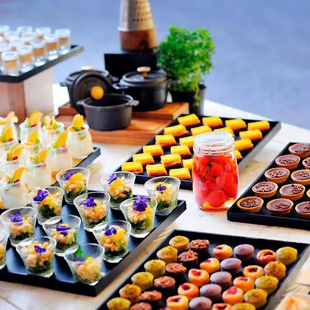 Marriott Rive Gauche & Conference Center Hotel