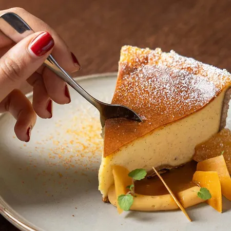 ومركز مؤتمرات ماريوت ريف غوش 4*