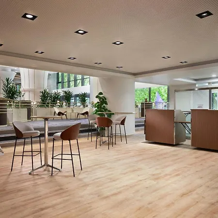 Marriott Rive Gauche & Conference Center