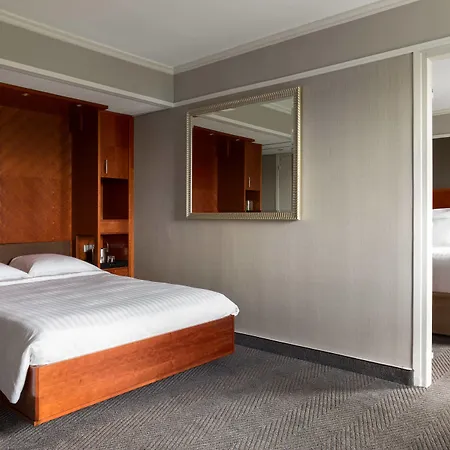 Marriott Rive Gauche & Conference Center Hotel