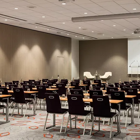 Marriott Rive Gauche & Conference Center 4*