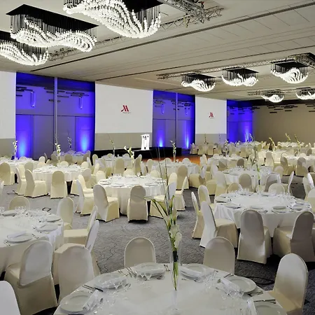 Marriott Rive Gauche & Conference Center 4*
