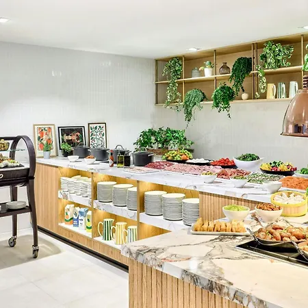 Marriott Rive Gauche & Conference Center Hotel