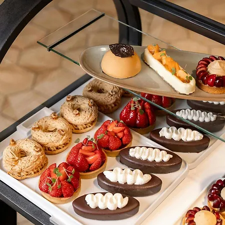 Marriott Rive Gauche & Conference Center Hotel 4*