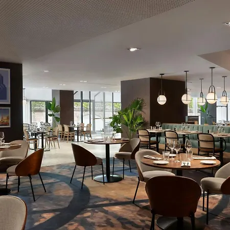 Marriott Rive Gauche & Conference Center Hotel 4*