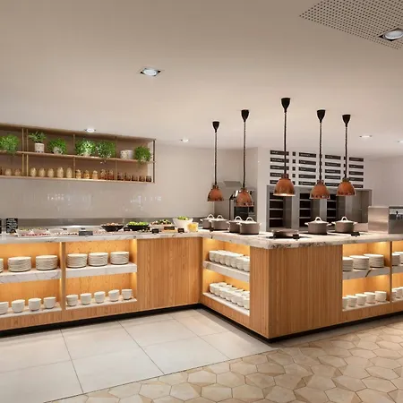 Marriott Rive Gauche & Conference Center Hotel