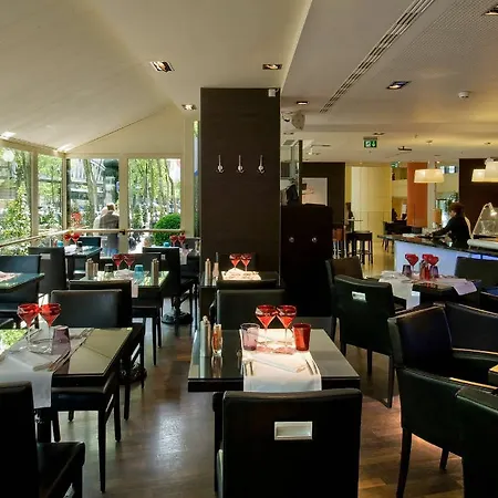Marriott Rive Gauche & Conference Center 4*