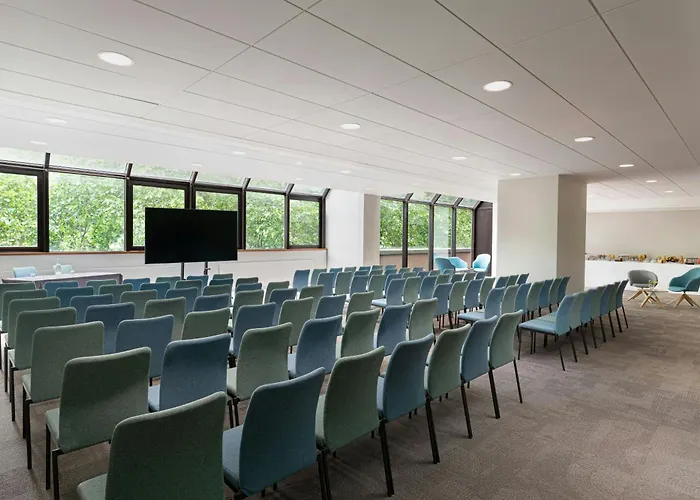 Marriott Rive Gauche & Conference Center Hotel 4*