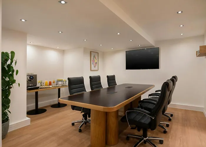 Marriott Rive Gauche & Conference Center Hotel Paris