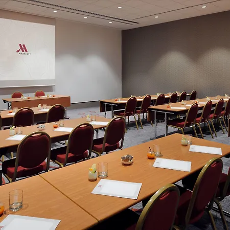 Marriott Rive Gauche & Conference Center Отель