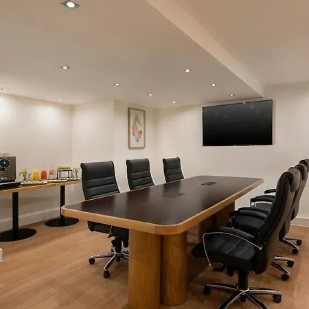 Marriott Rive Gauche & Conference Center Отель Париж