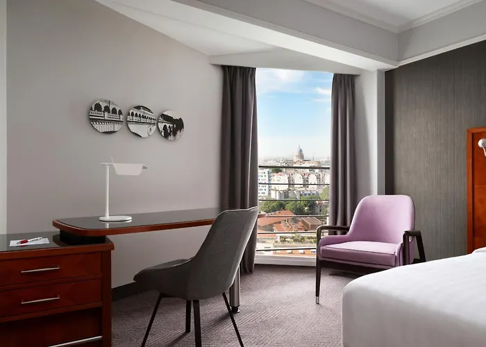 Marriott Rive Gauche & Conference Center 4* Paris