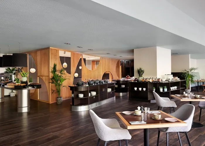 Marriott Rive Gauche & Conference Center Szálloda 4*